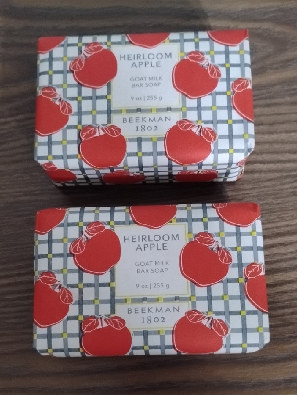 Beekman 1802 Heirloom Apple Goat Milk Soap 2 Bars 9OZ - Picture 2 of 3